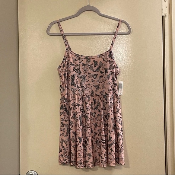 LIVE TO BE SPOILED Butterfly Print Babydoll Top in Blush Gray - Picture 1 of 4